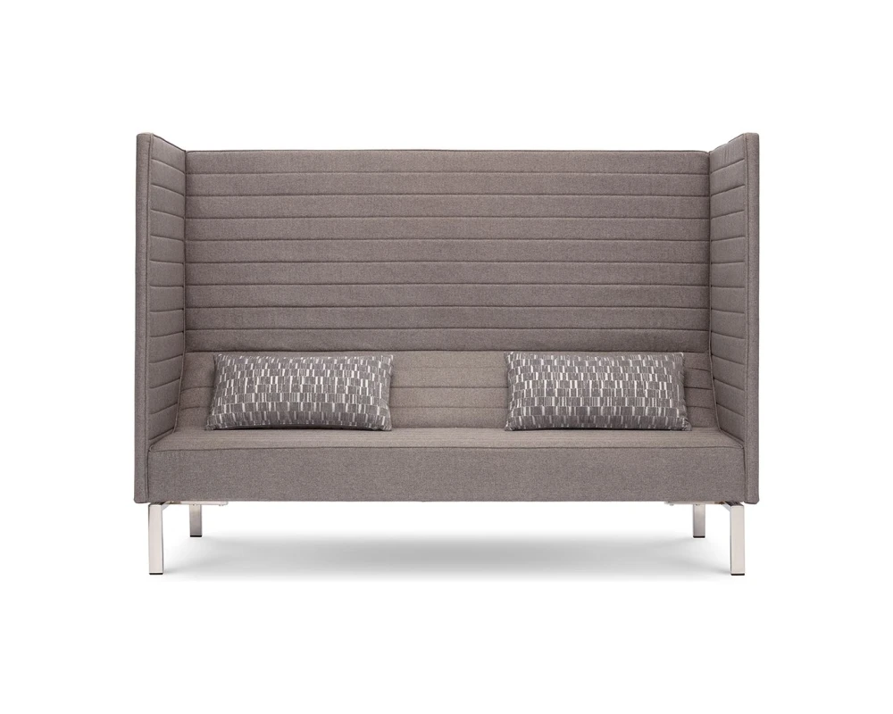 Диван трехместный с высокой спинкой Shelby