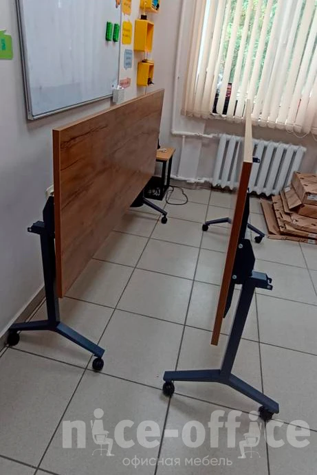 Мобильные складные столы-трансформеры Моби фото в интерьере 2