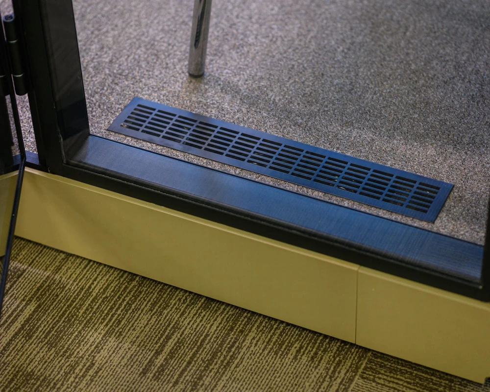 Акустическая кабина LWOP SIX-SEATER (задняя стенка стекло)