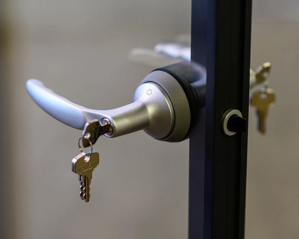 Акустическая кабина LWOP SIX-SEATER (задняя стенка стекло)